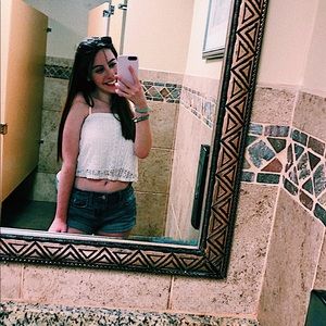 Meet your Posher, Julia